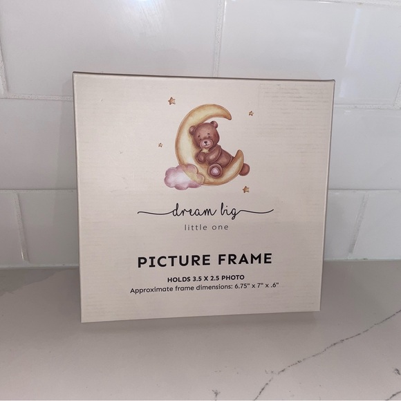 Newborn Picture Frame - “dream big little one” - Picture 5 of 6